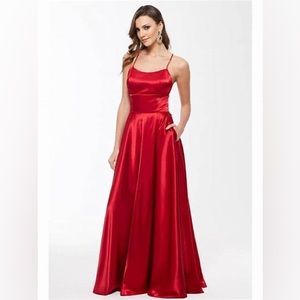 BETSY & ADAM Women Red Spaghetti Strap Scoop Neck Full-Length Formal Fit + Flare